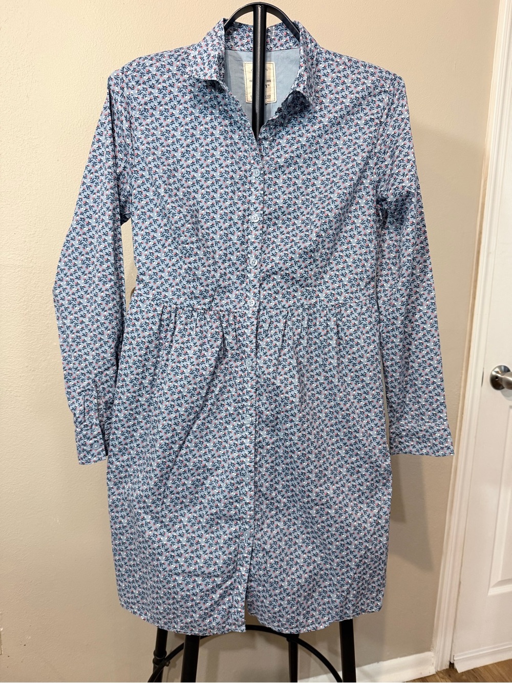 Hope & Henry Women's Blue Floral Long Sleeve Button-Front Shirt Dress in size 2
